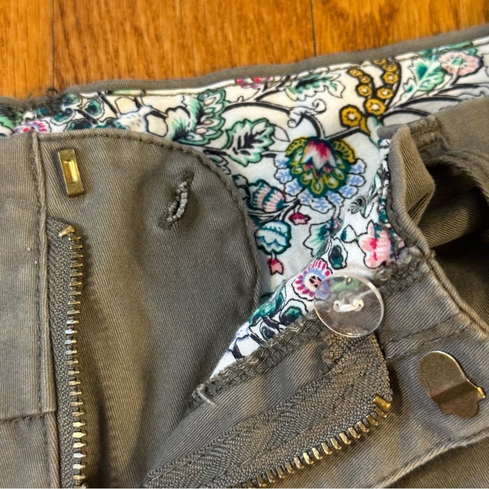 One 5 One Green Shorts Womens Size 6 - Picture 4 of 5